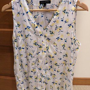 Banana Republic Pleated Drapey Tank in Yellow Lemon - Size M